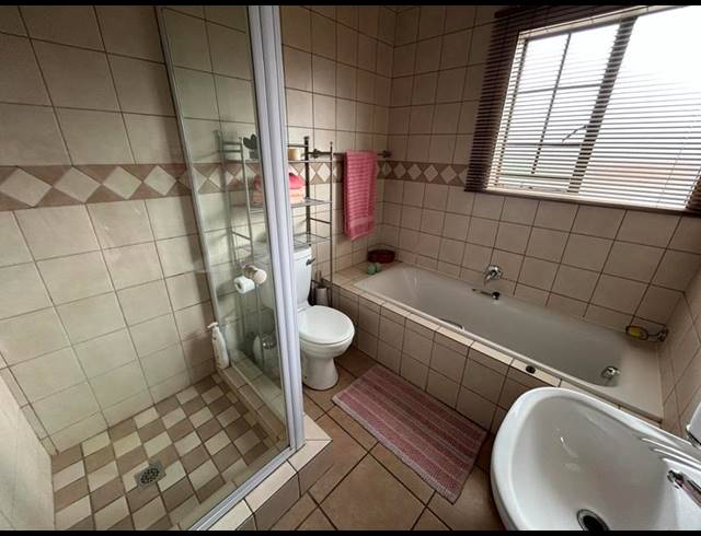 2 BEDROOM PROPERTY TO RENT IN NOORDWYK